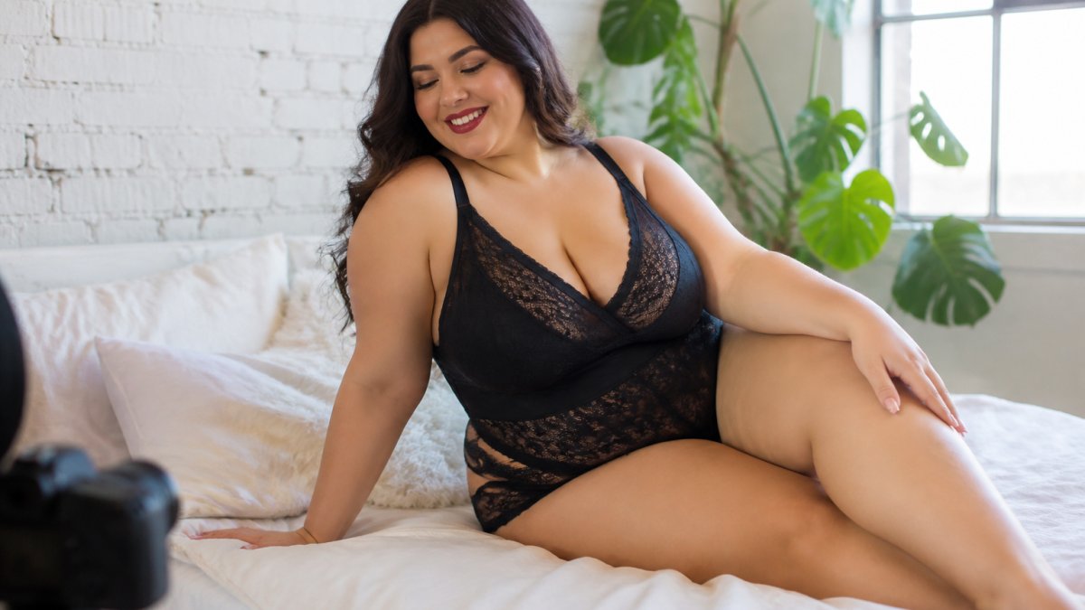 Is Plus Size Lace Lingerie Worth It for Boudoir Shoots?